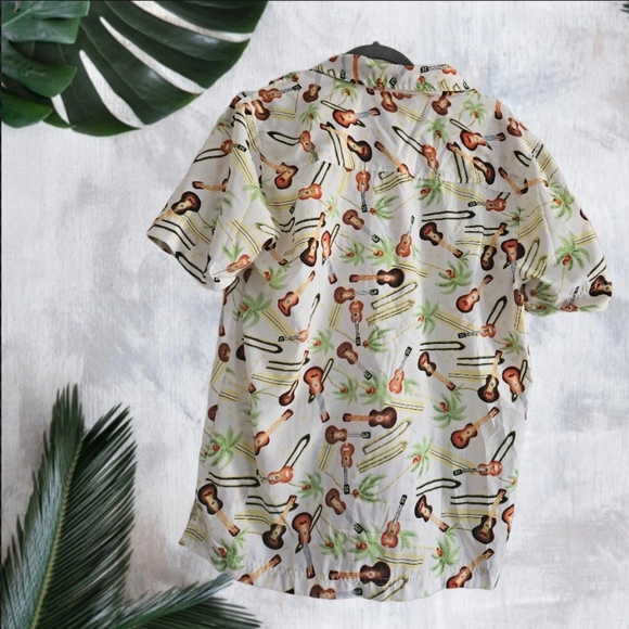 Revolution Clothing Men's Guitar Print Satin Tropical Hawaiian Shirt Size M - Picture 3 of 6